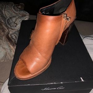 Kenneth Cole Simone shoe boot gently used